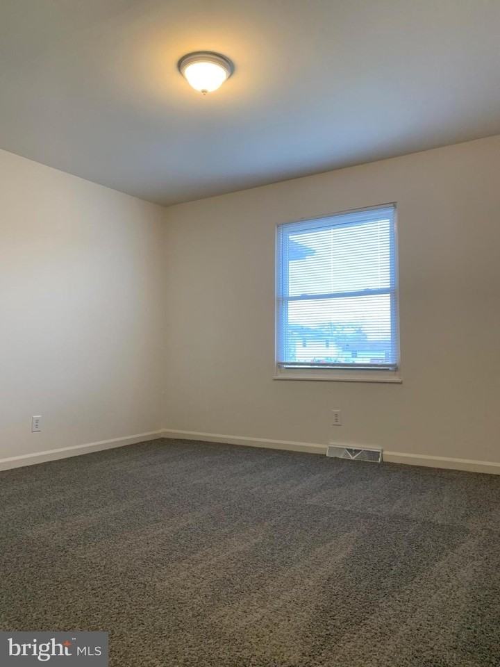 1813 Meadow Dr - Photo 7 of 8