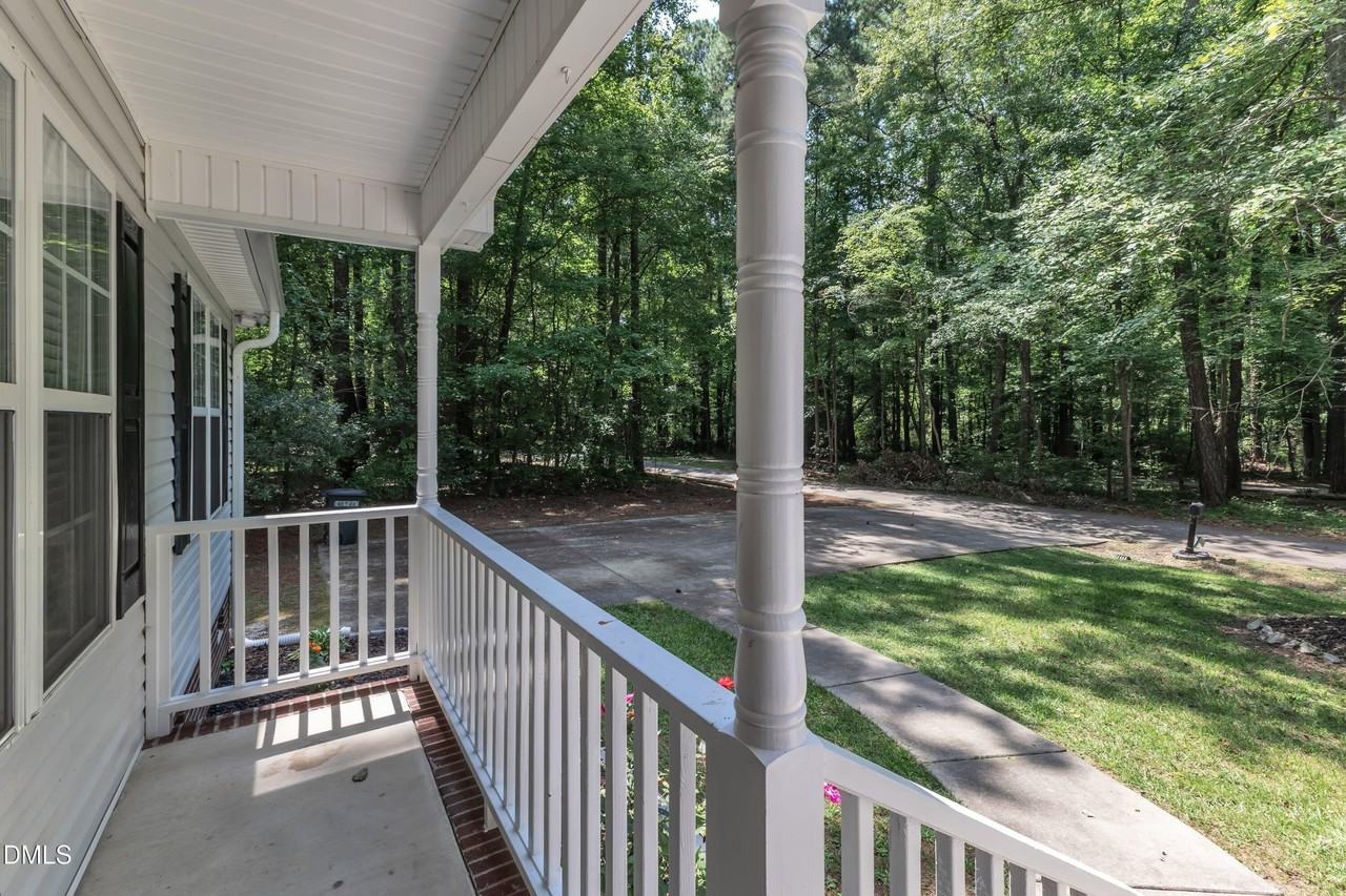 7040 Pine Rd - Photo 4 of 21