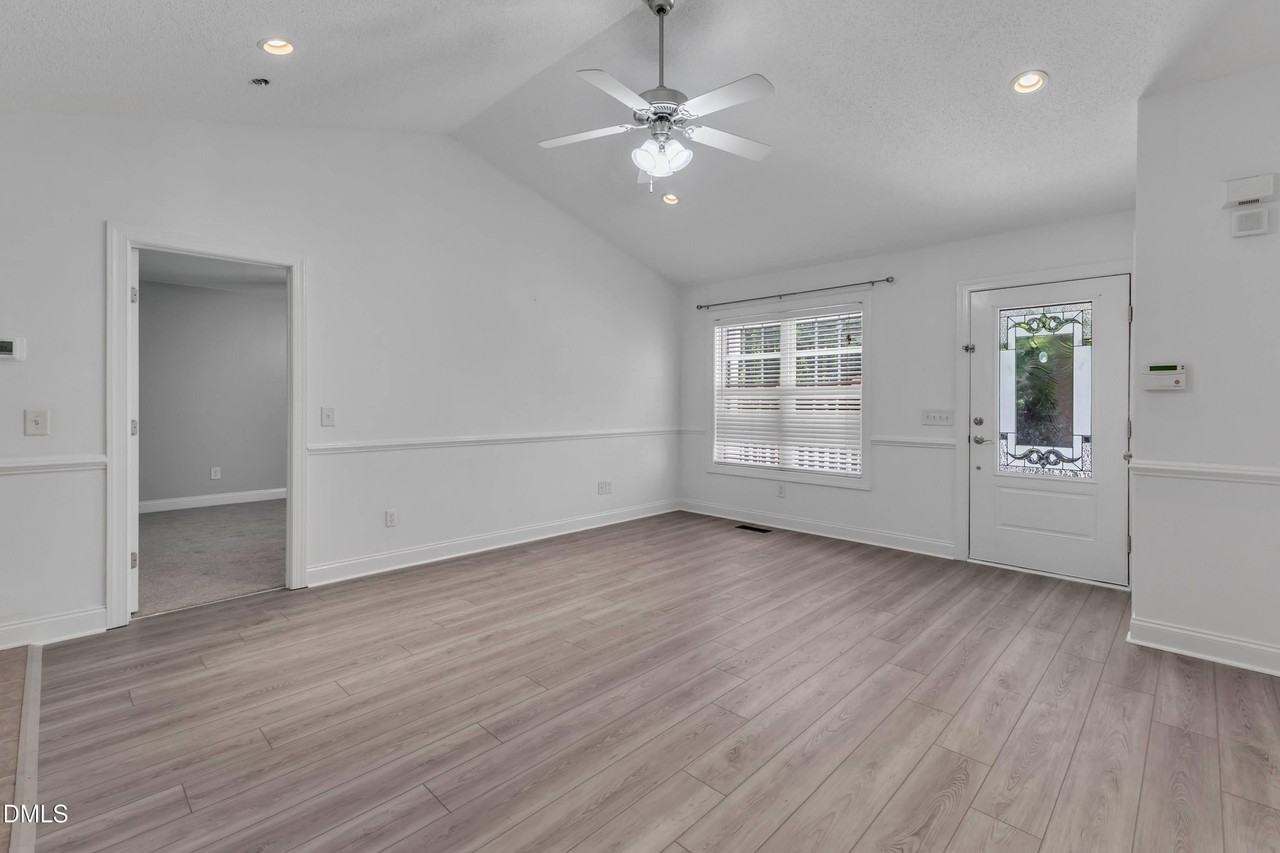 7040 Pine Rd - Photo 5 of 21