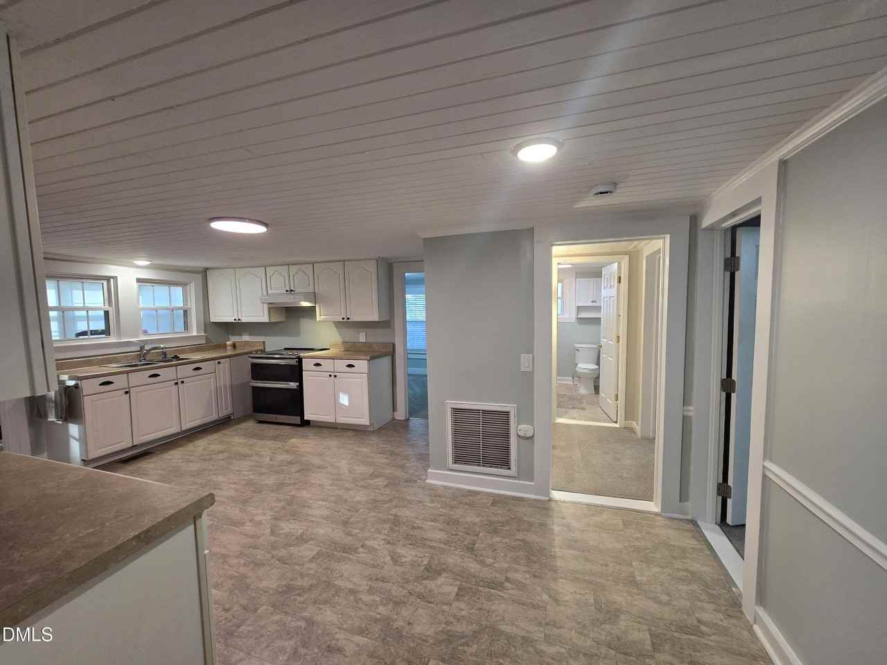 116 Lakewood Dr - Photo 4 of 22