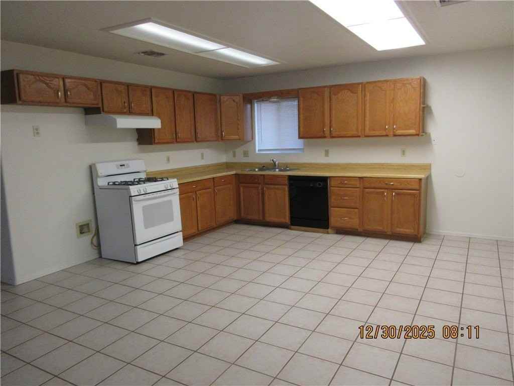 2824 Simms Ave - Photo 3 of 9