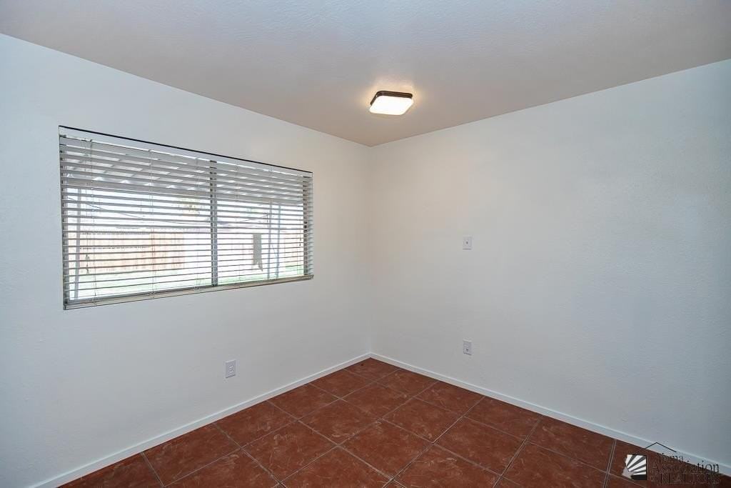 1314 E 23rd Pl - Photo 6 of 17