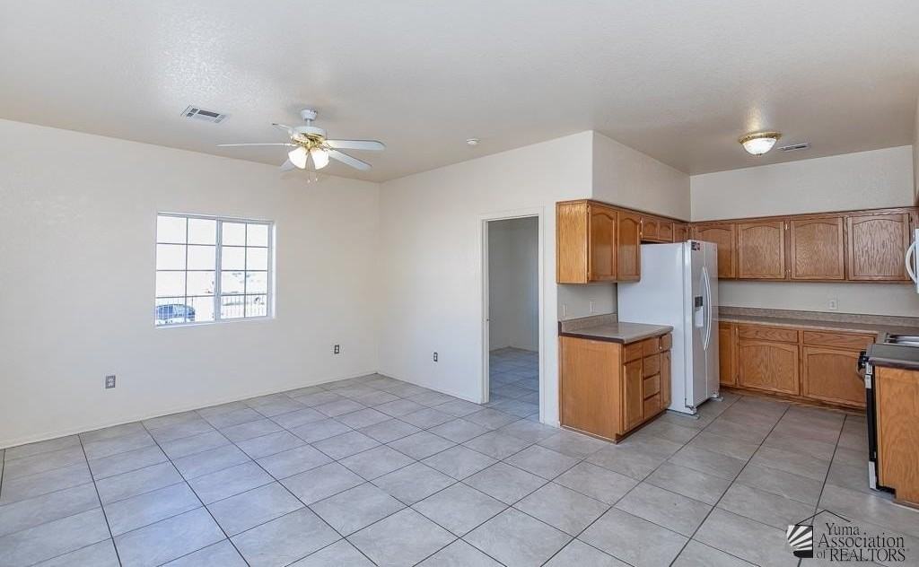 564 S Madison Ave #A - Photo 5 of 12