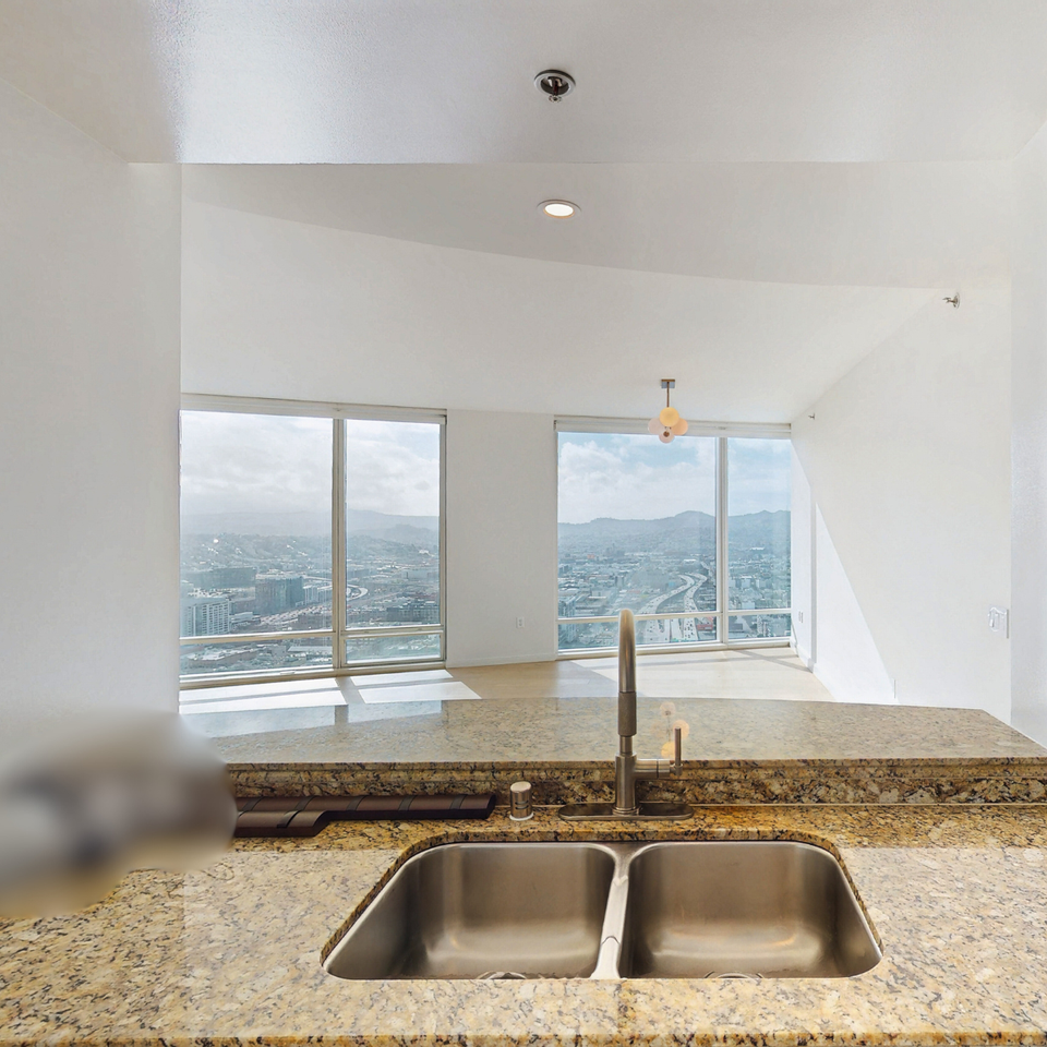 425 1st Street #4003 - Photo 5 of 35