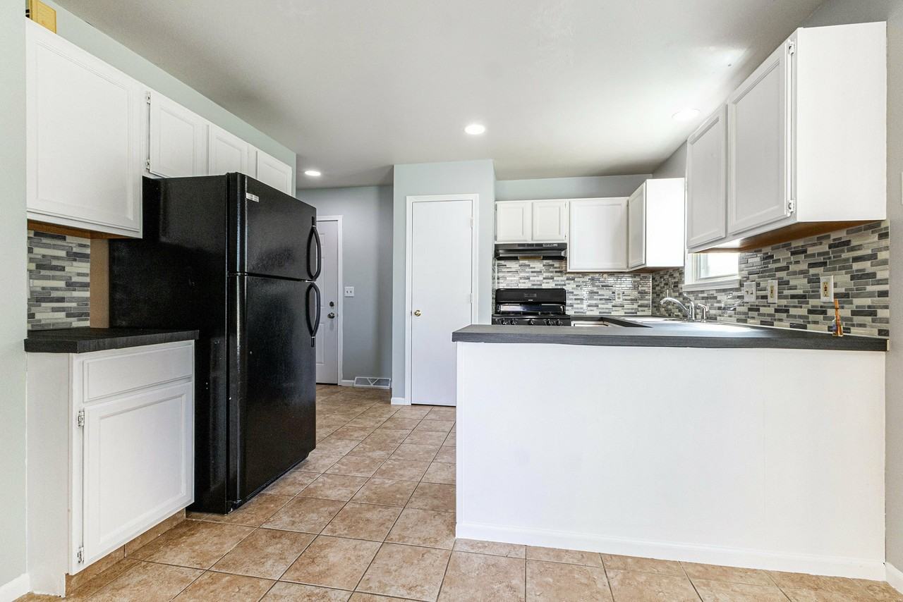 902 Cedar Run Ct Nw - Photo 2 of 16