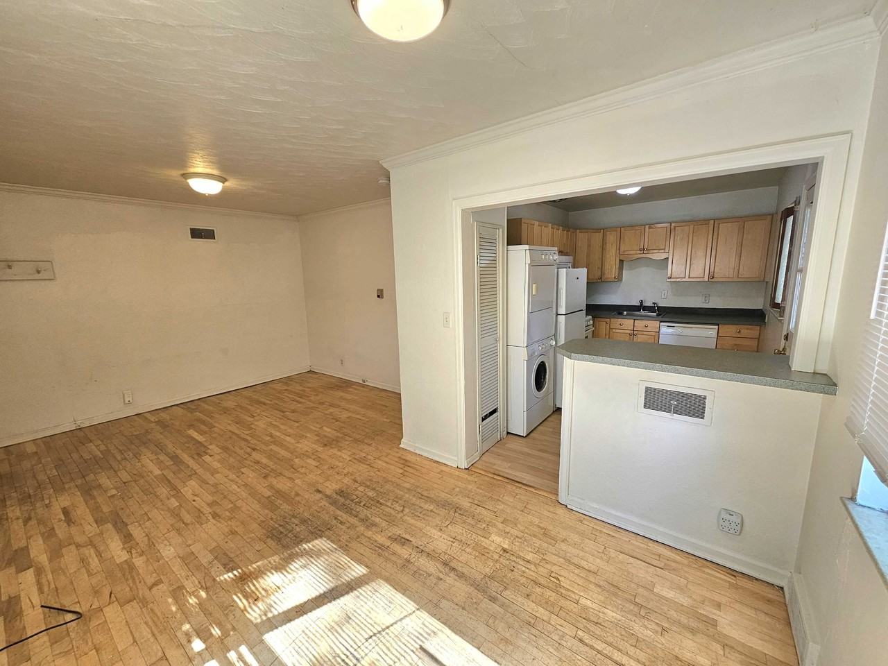 755 19th St #755 - Photo 4 of 22