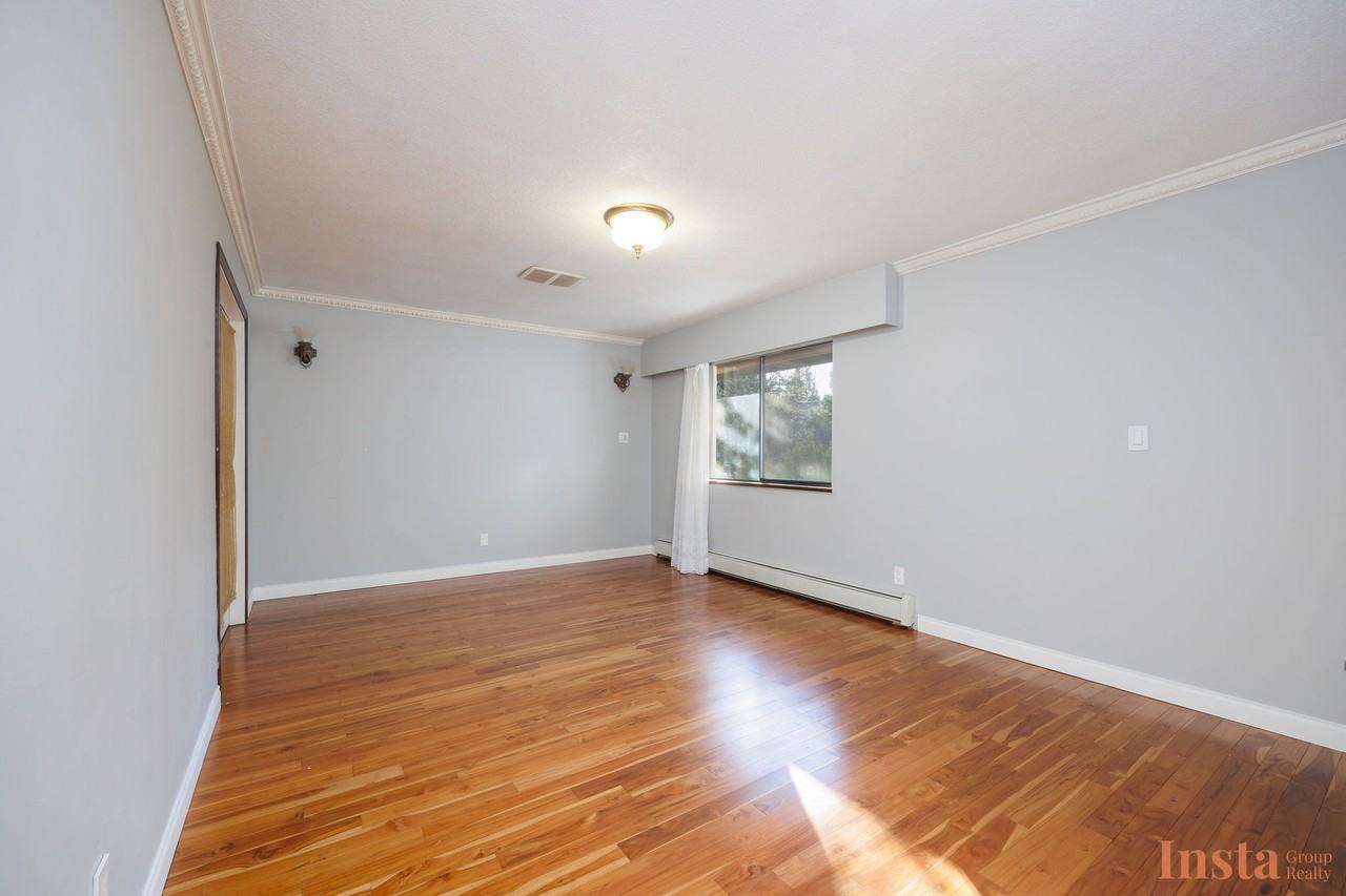 2135 Kirkstone Road - Photo 4 of 20