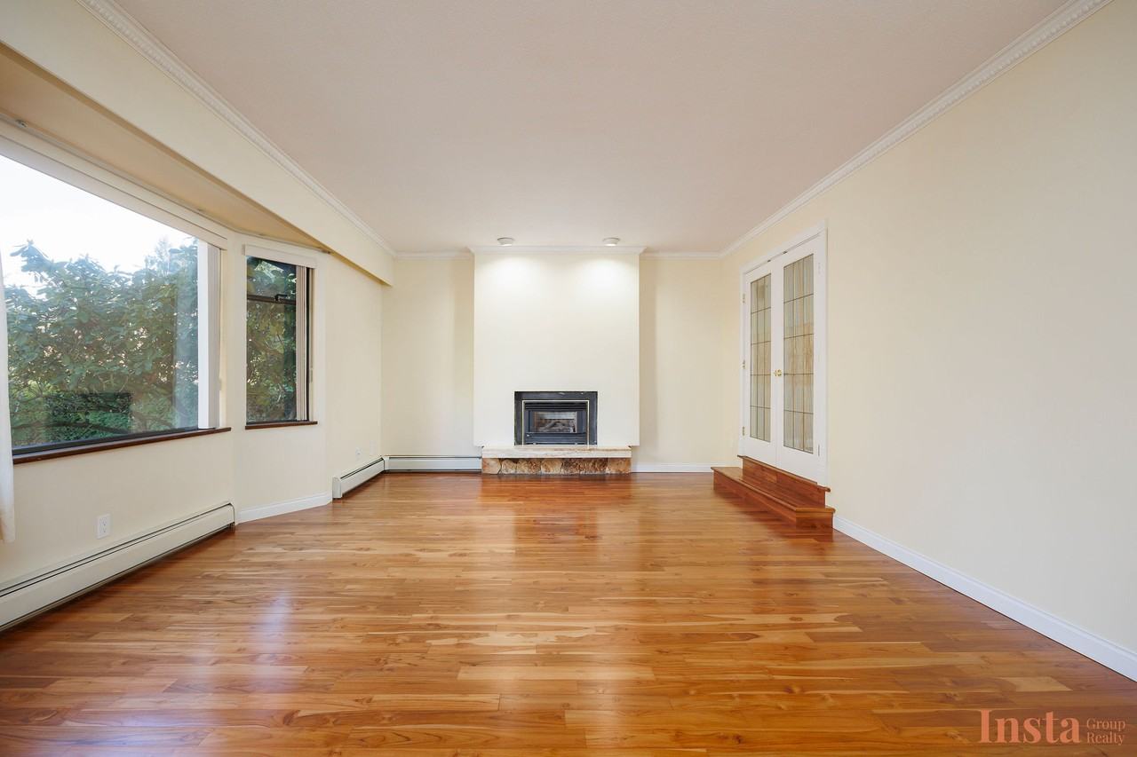 2135 Kirkstone Road - Photo 3 of 20