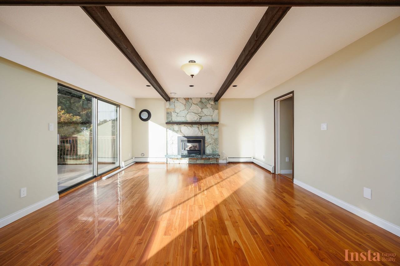 2135 Kirkstone Road - Photo 5 of 20