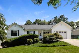 304 Mary Alice Dr - Photo 1 of 1