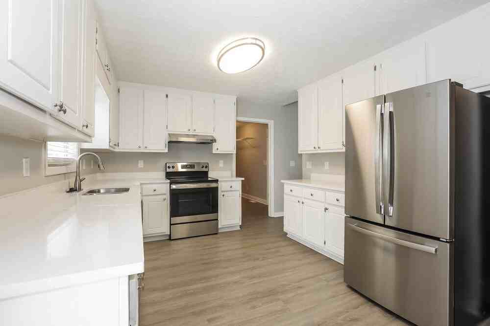 304 Mary Alice Dr - Photo 7 of 16