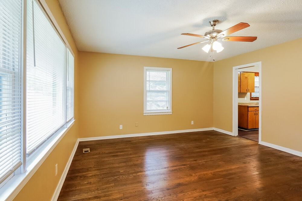 1221 27th Ave N - Photo 5 of 16