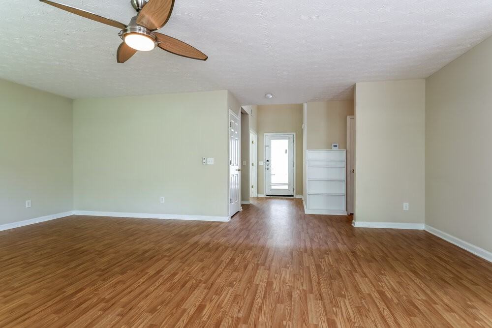 300 Kentshire Pl - Photo 4 of 17