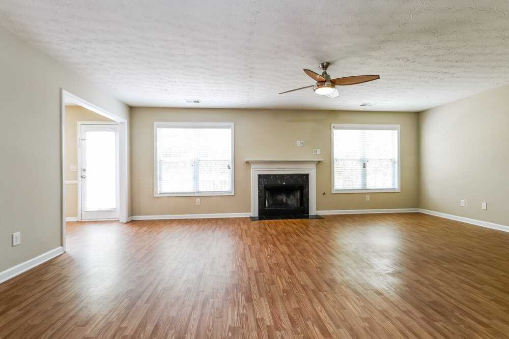 300 Kentshire Pl - Photo 5 of 17