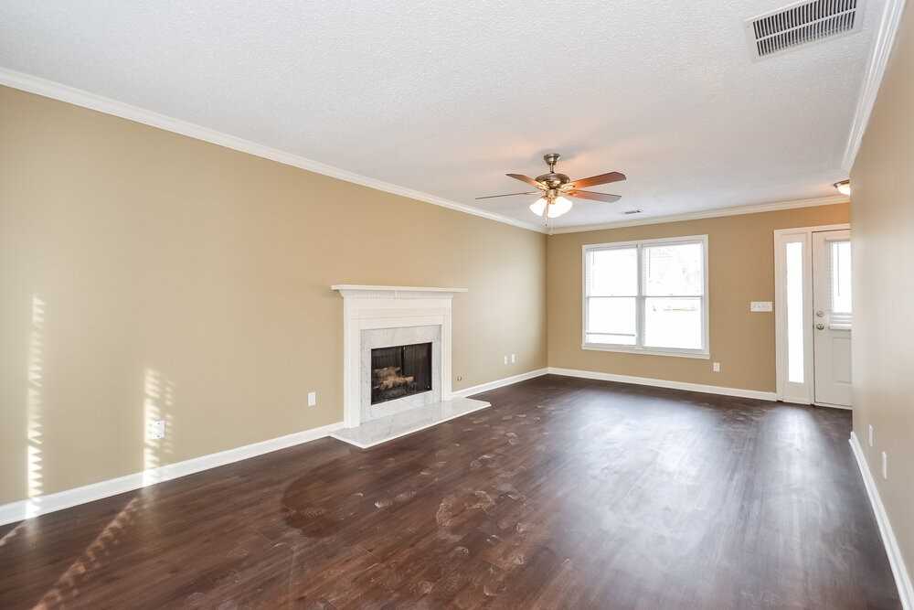 449 Shoal Ct - Photo 6 of 17