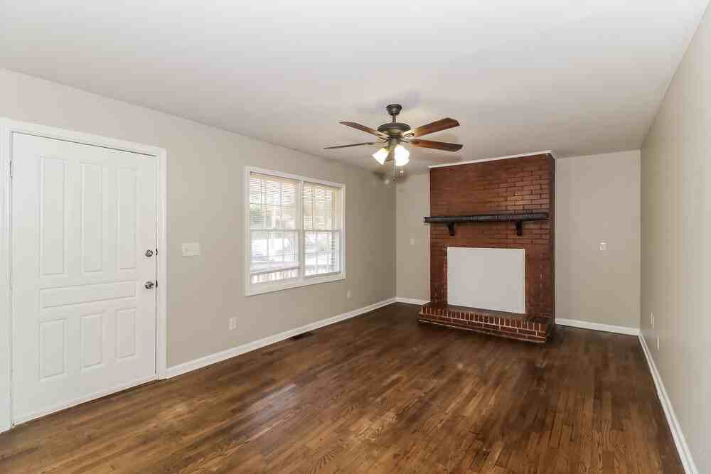 454 New St - Photo 4 of 25