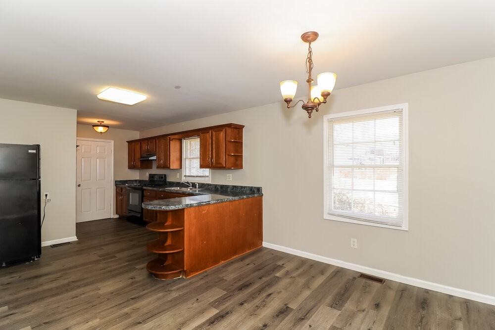 454 New St - Photo 7 of 25