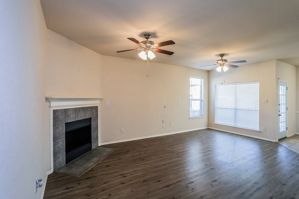 12249 Shadow Wood Trl - Photo 4 of 16