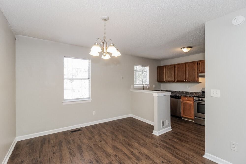 3467 Meadowlane Pl Sw - Photo 6 of 17