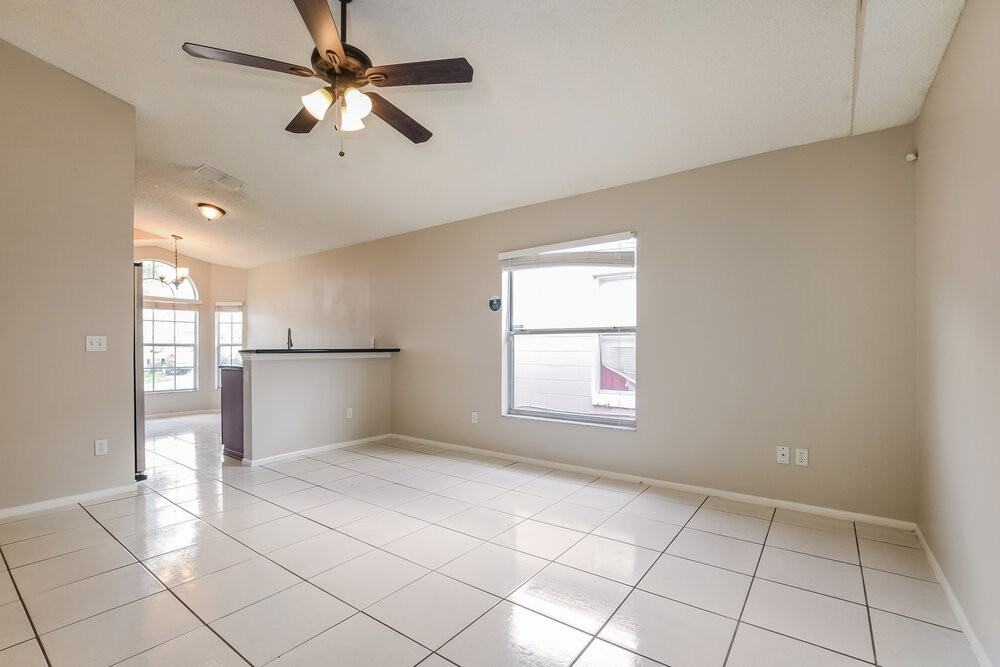 1793 Chatham Cir - Photo 3 of 16