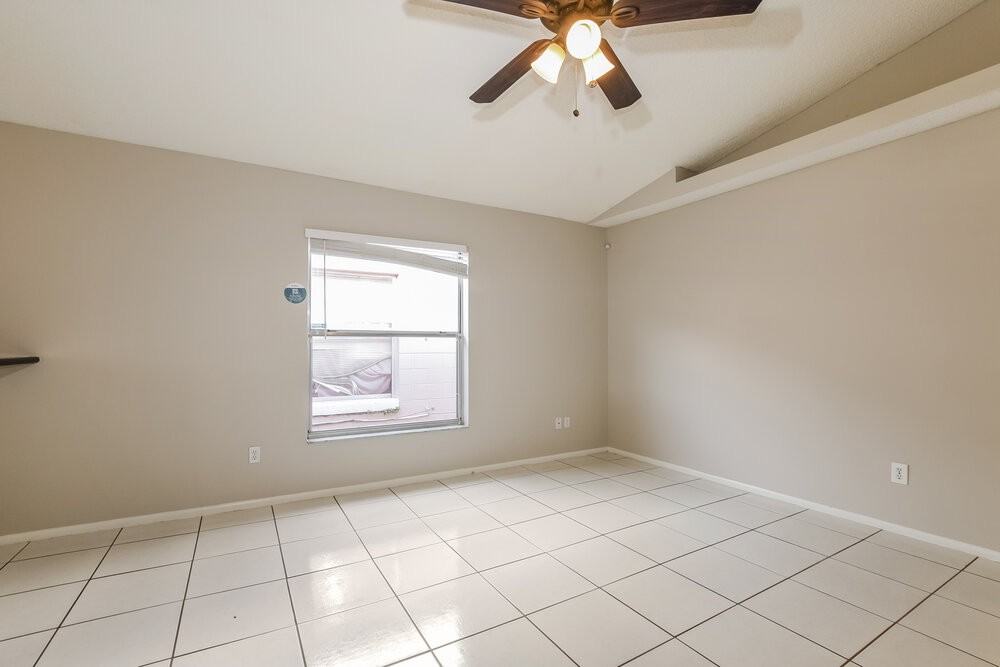 1793 Chatham Cir - Photo 5 of 16