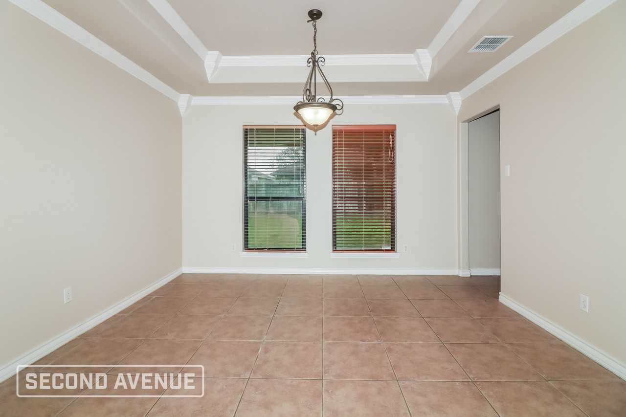 2526 Windrose Dr - Photo 7 of 26