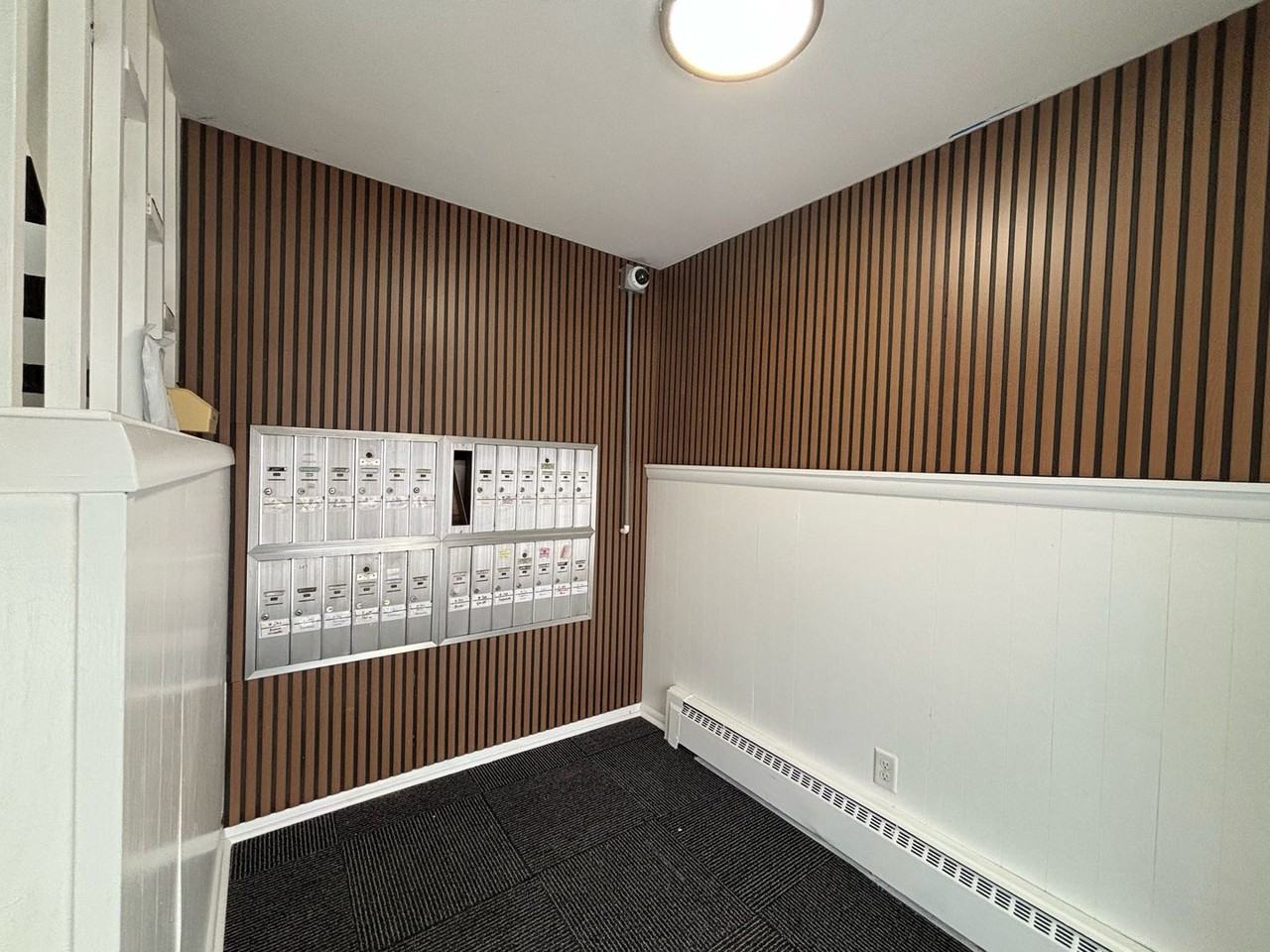 Spacious 1 &2 Bedrooms with Balcony, Parking and Onsite Laundry - Photo 7 of 30