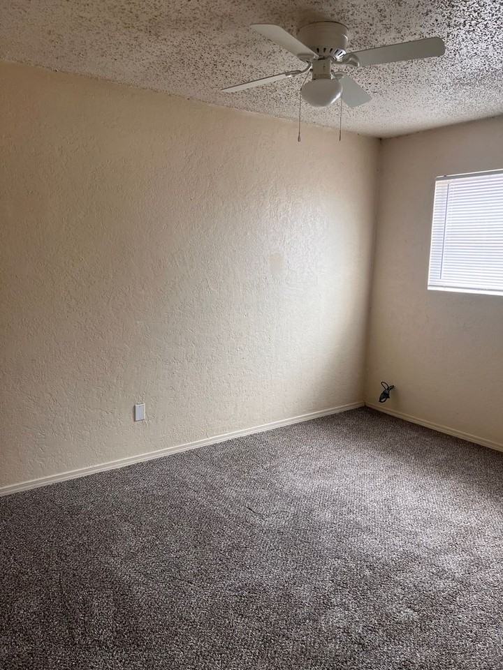 4741 NW Motif Manor Blvd - Photo 7 of 9