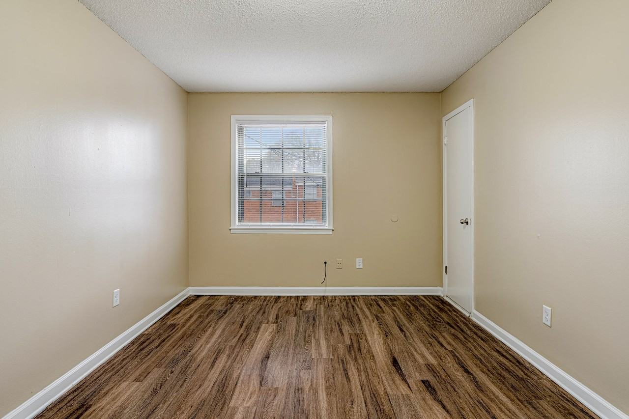 Sherwood Flats - Photo 7 of 50