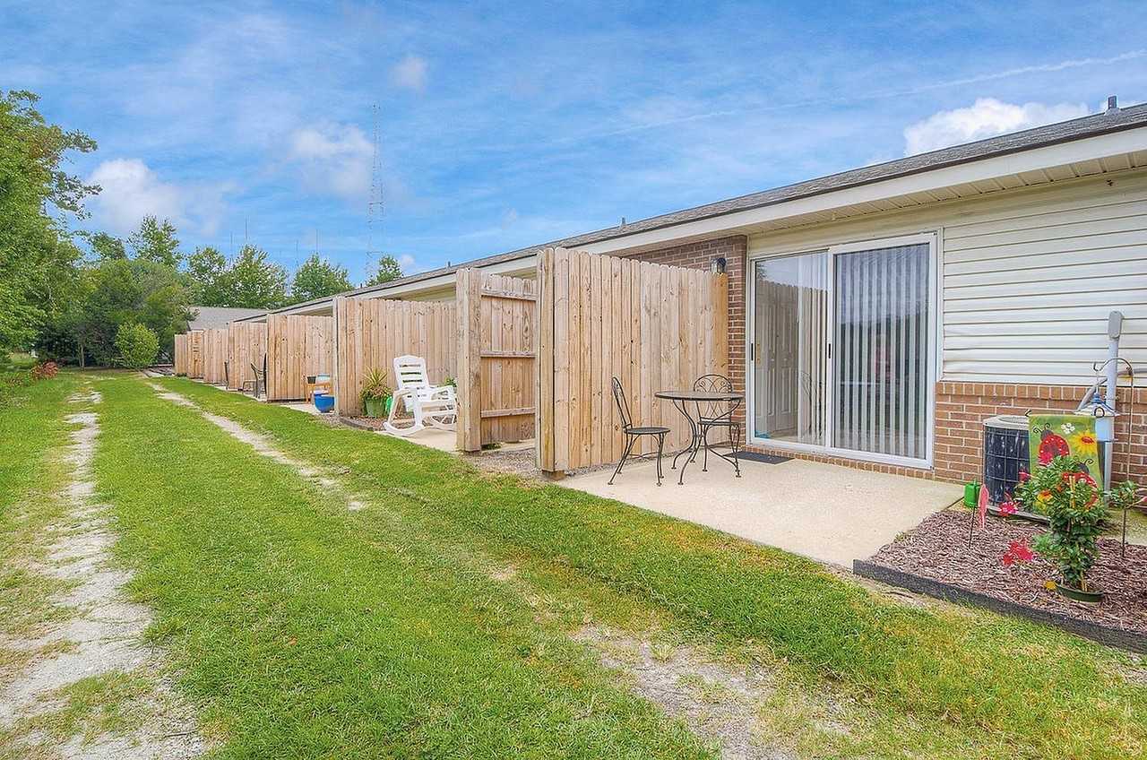 Garden Grove Townhomes - Photo 7 of 27