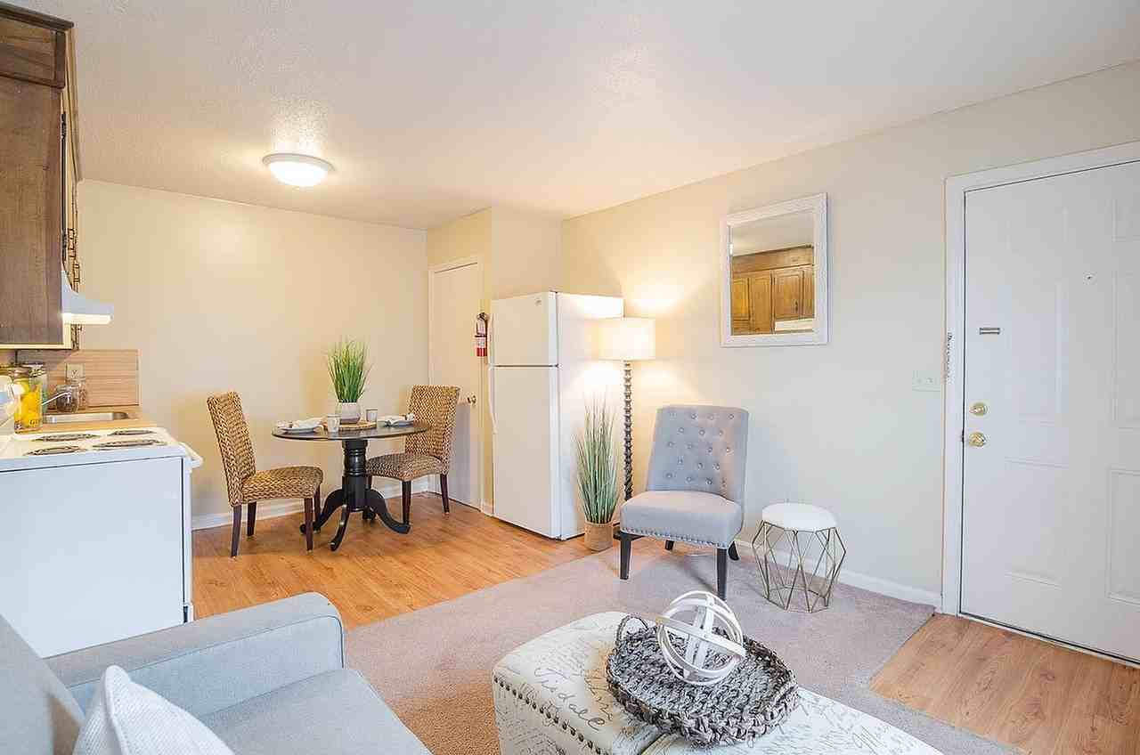 Ivey Creek Apartments - Photo 3 of 18