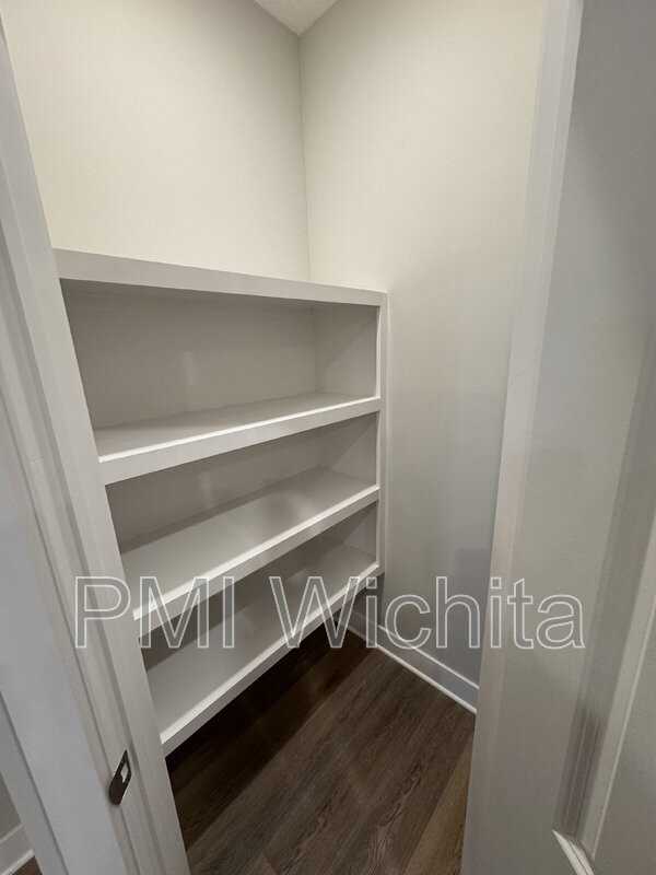 5244 N Cypress Cir - Photo 5 of 16