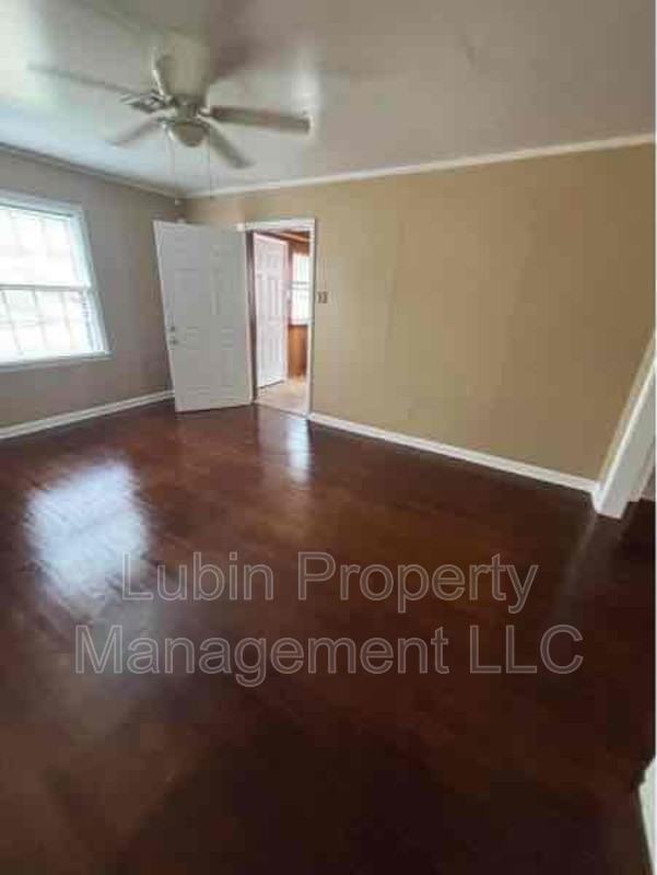 1108 Goodman St - Photo 2 of 8