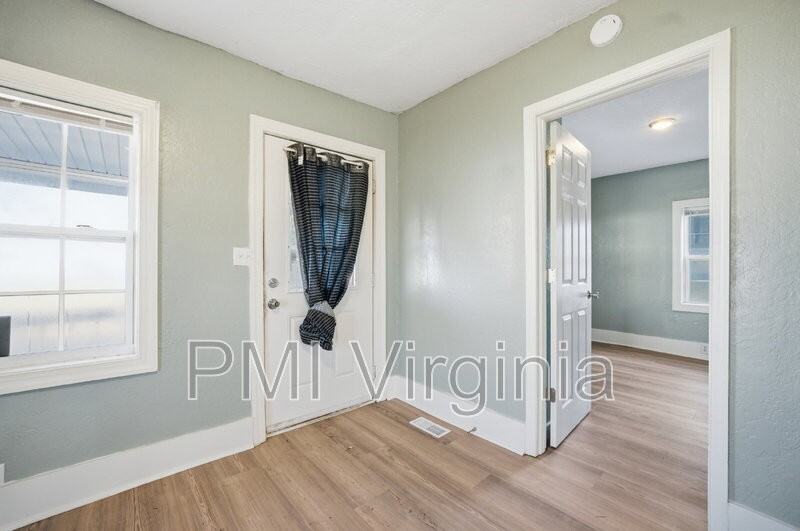 409 Nevada St - Photo 4 of 33