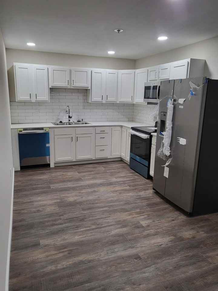 New Cinema Apartments - Photo 4 of 38