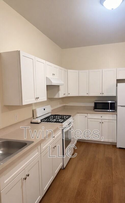 5942 Lonas St - Photo 3 of 9