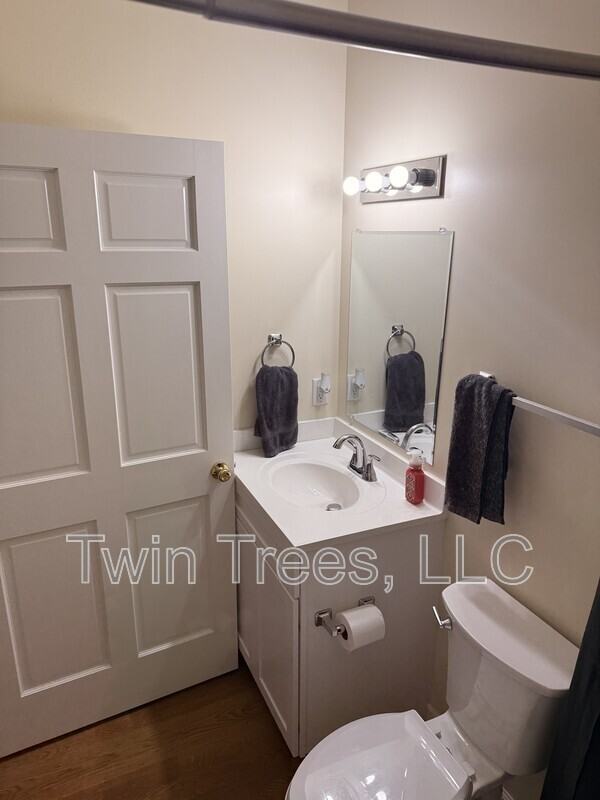 5942 Lonas St - Photo 5 of 9