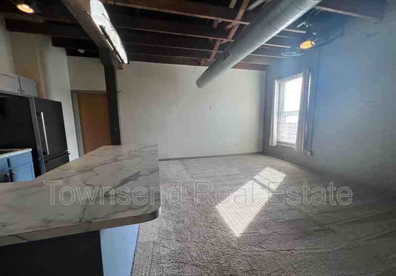 159 Maxwell St #200 - Photo 3 of 12