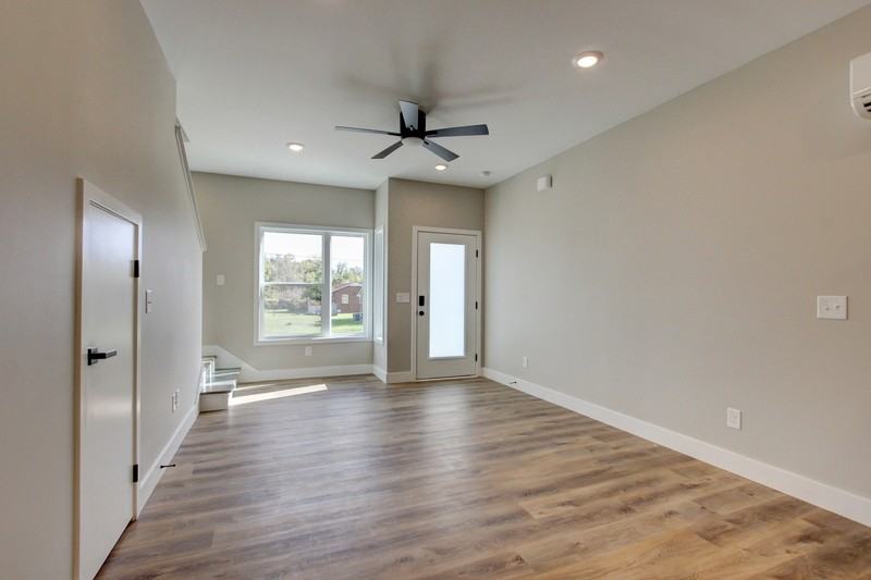 238 Third St - Photo 5 of 38