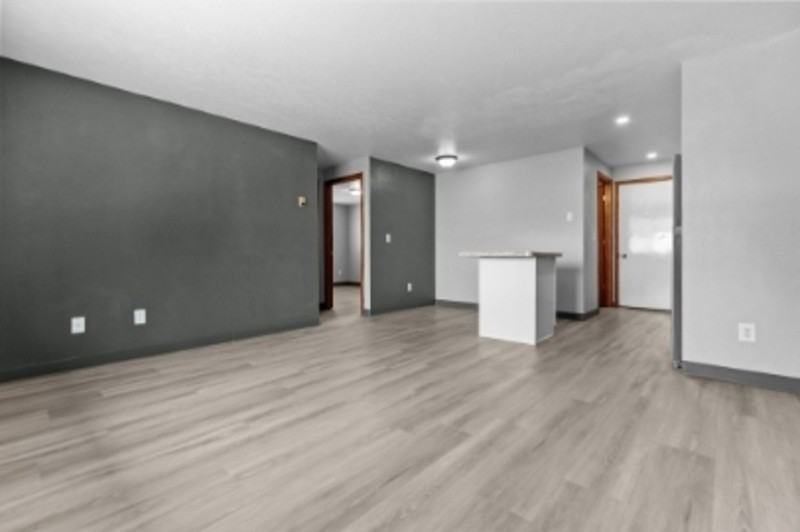 1540 Moraine Ter - Photo 3 of 14