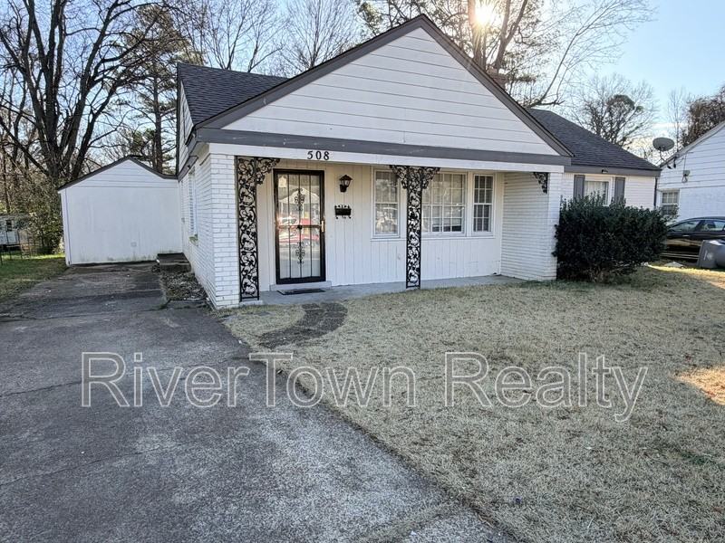 508 Sharon Dr - Photo 2 of 15