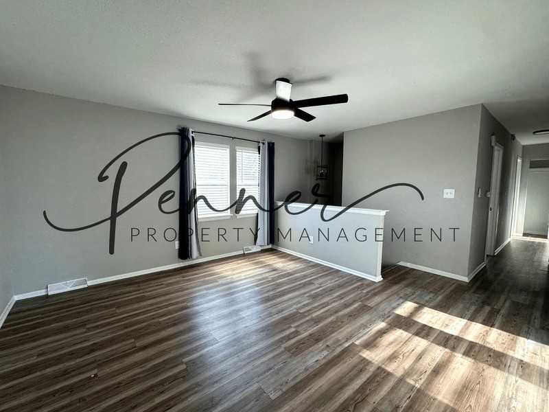 710 Ne Westwind Dr - Photo 2 of 17