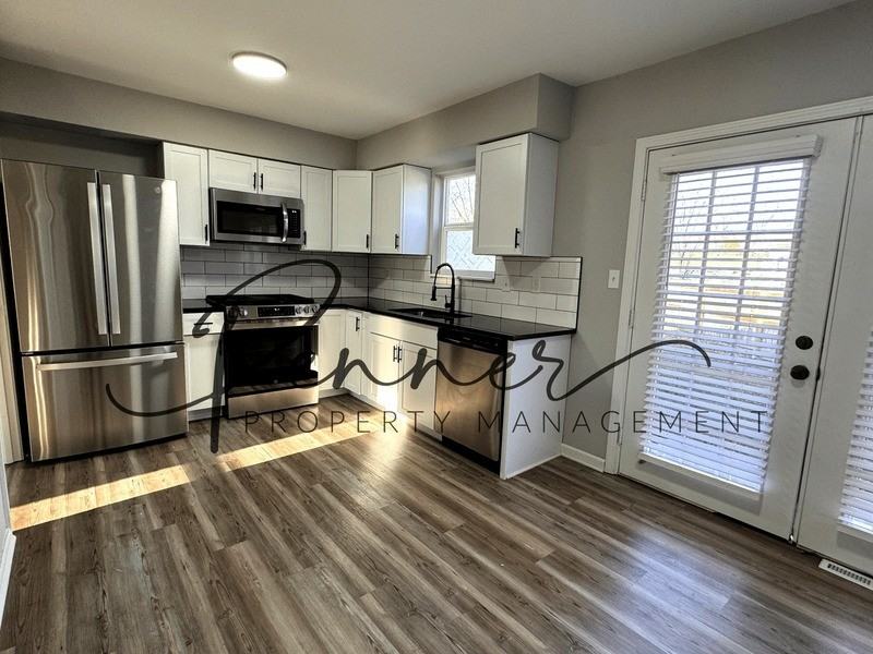 710 Ne Westwind Dr - Photo 3 of 17