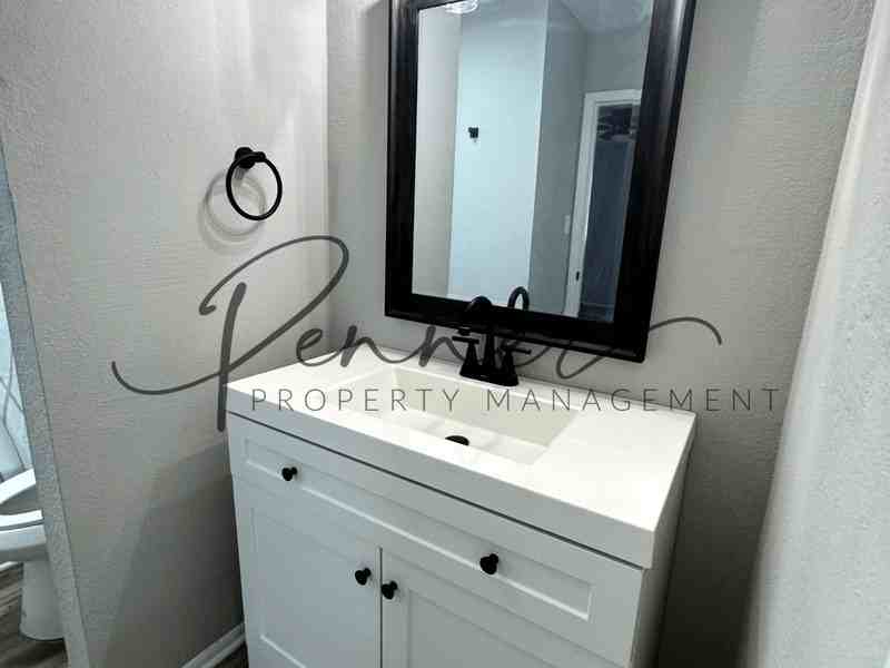 710 Ne Westwind Dr - Photo 6 of 17