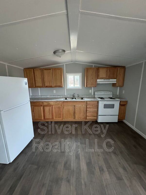 3000 Highways. #61 - Photo 4 of 10