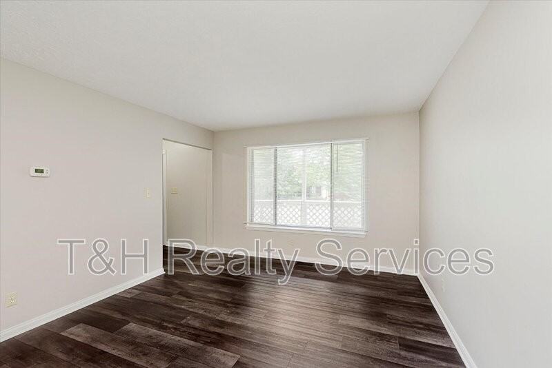 11313 Wolf Ln - Photo 6 of 29