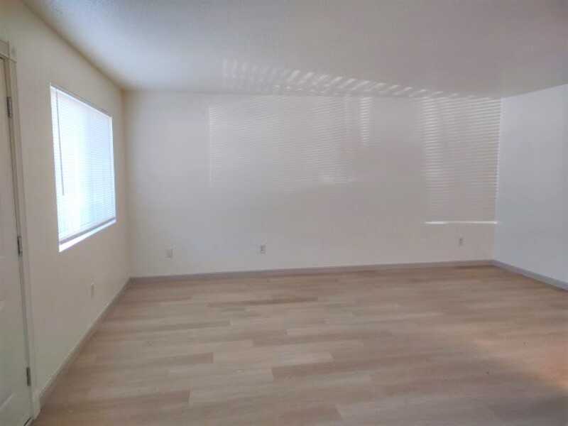 120 Sunny Ln - Photo 5 of 17