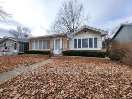 featured image of 2419 Layher Ave