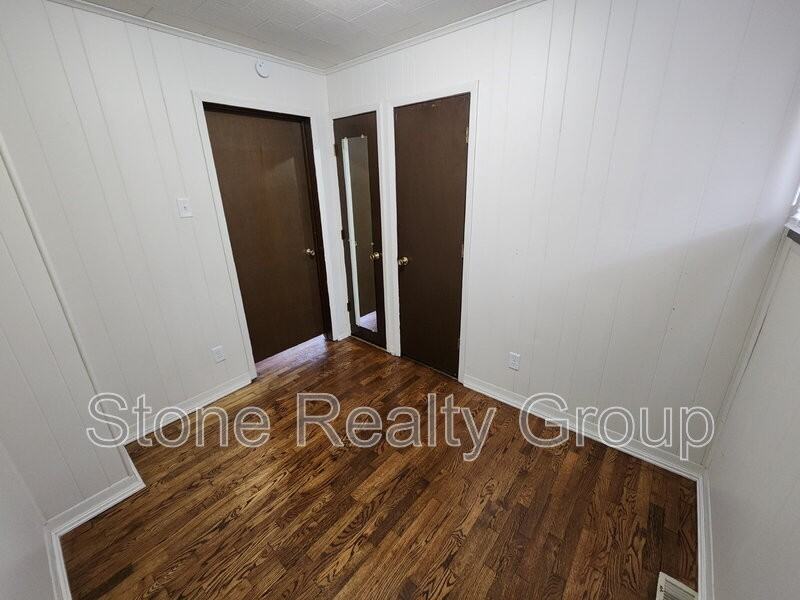 2419 Layher Ave - Photo 6 of 10