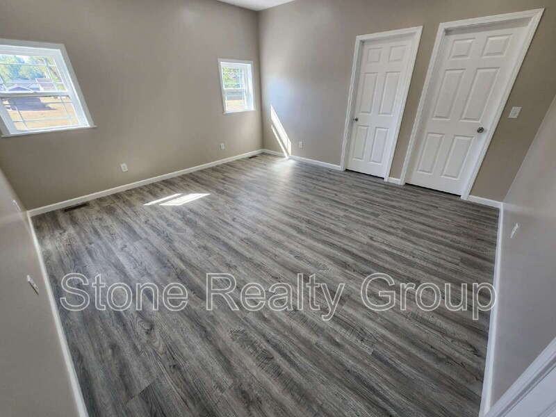 1108 W Ewing St - Photo 6 of 12